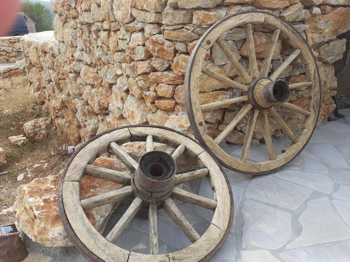 Hotel B&B Mama Mia Obrovac Εξωτερικό φωτογραφία