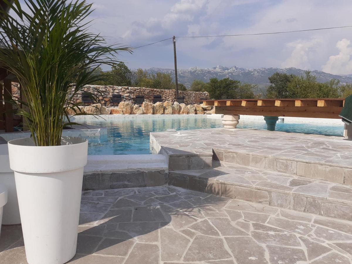 Hotel B&B Mama Mia Obrovac Εξωτερικό φωτογραφία